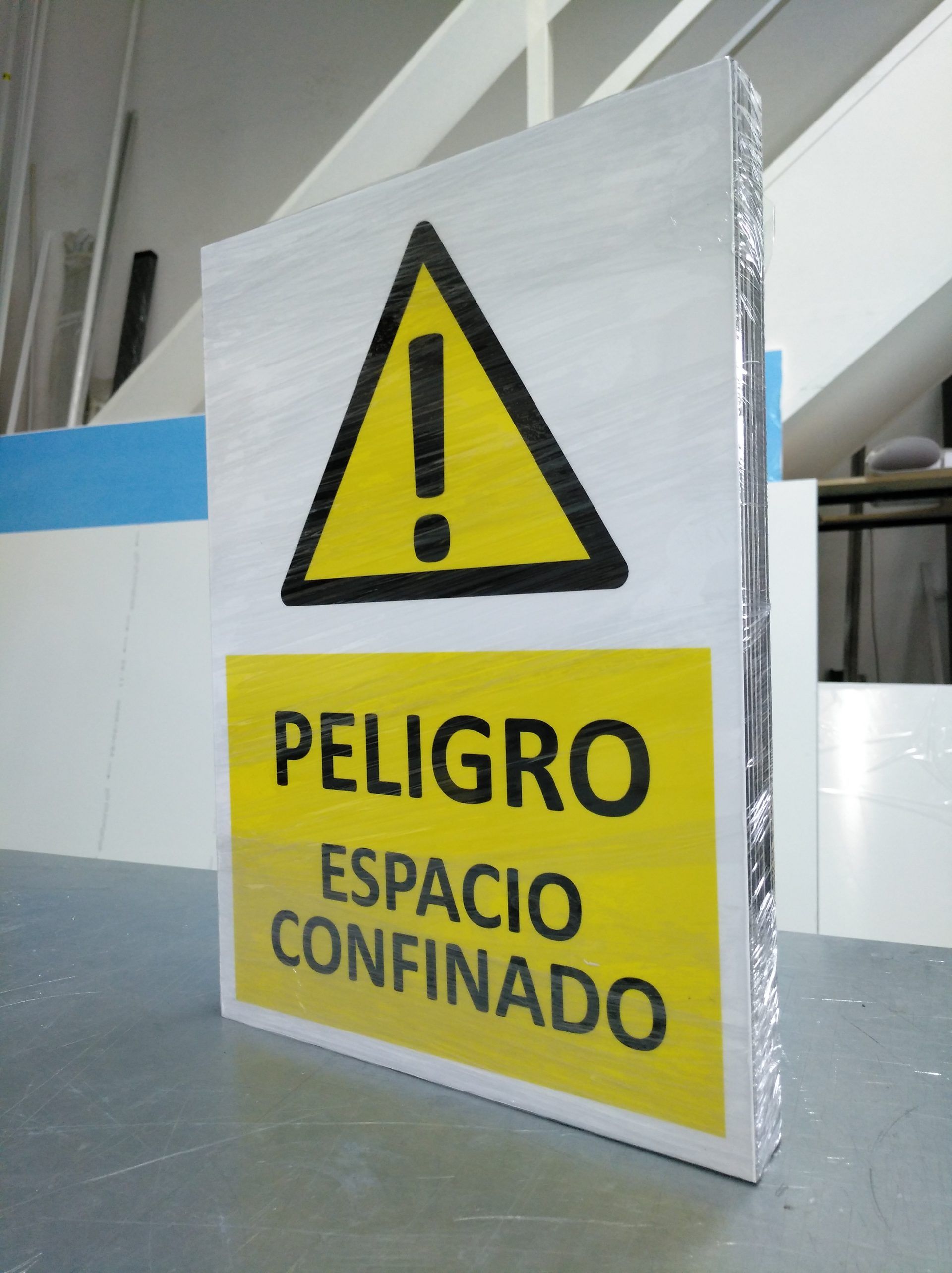 Rotulación completa de furgoneta, servicio personalizado de Rótulos Torcal